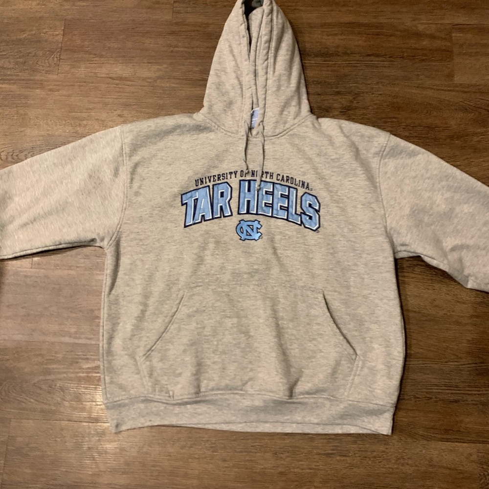 UNC SWEATSHIRT